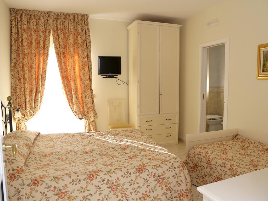 Hotel L'Airone Margherita Di Savoia Exterior foto
